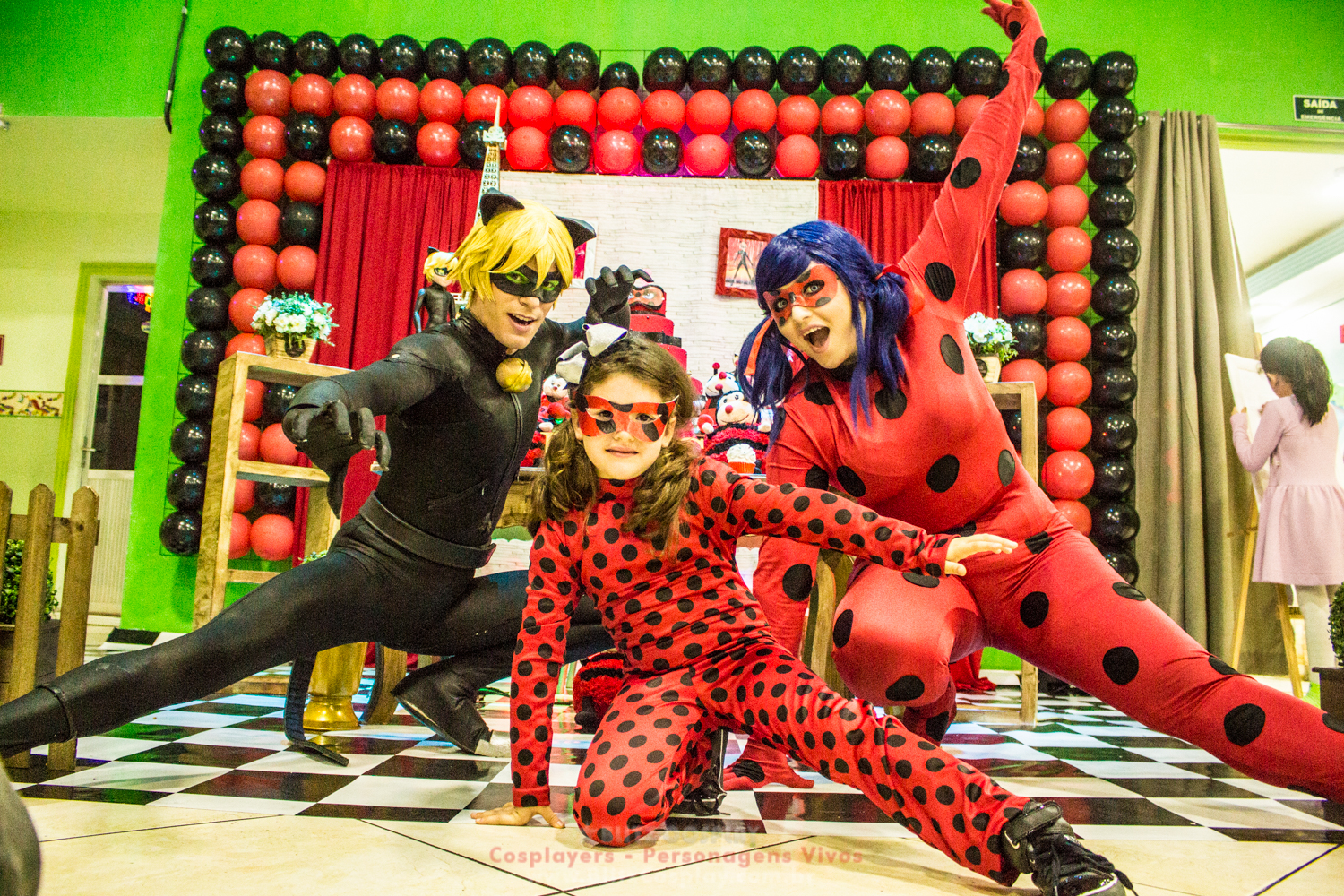 Cat Noir e Lady Bug personagens vivos para festa Itaquera