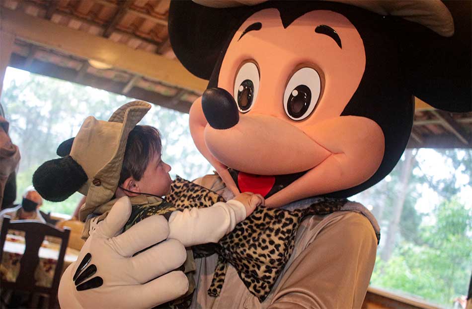 Personagem Vivo Mickey e Minnie Safari
