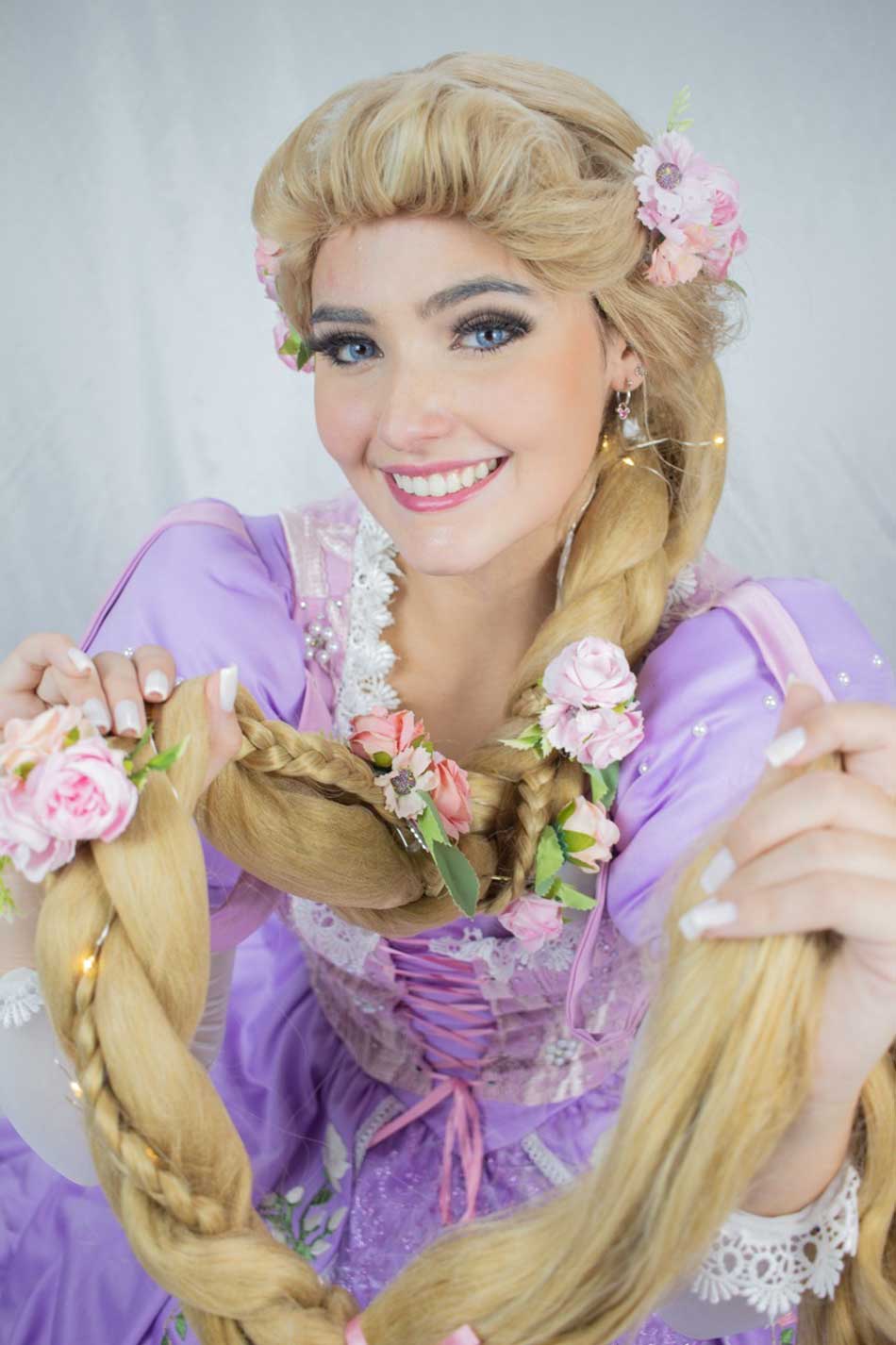 Rapunzel-e-Flynn-Ryder-de-Enrolados-Personagem-Vivo-para-festa-infantil Rapunzel e Flynn Ryder de Enrolados Personagem Vivo para festa infantil