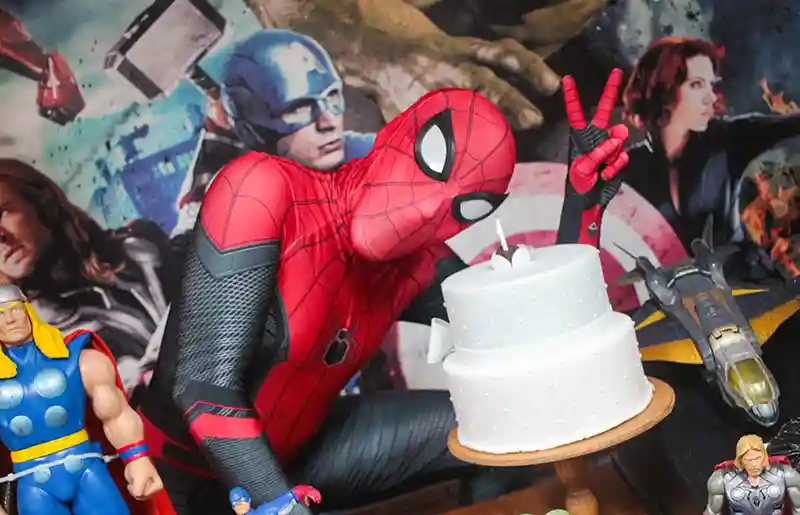 contratar homem aranha personagem vivo