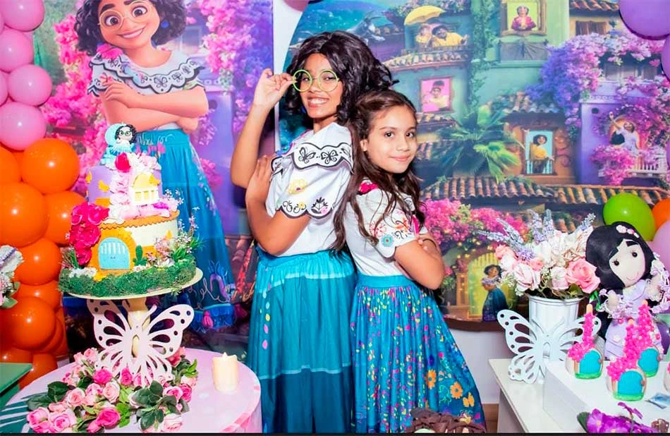 Contratar Mirabel Personagem Vivo