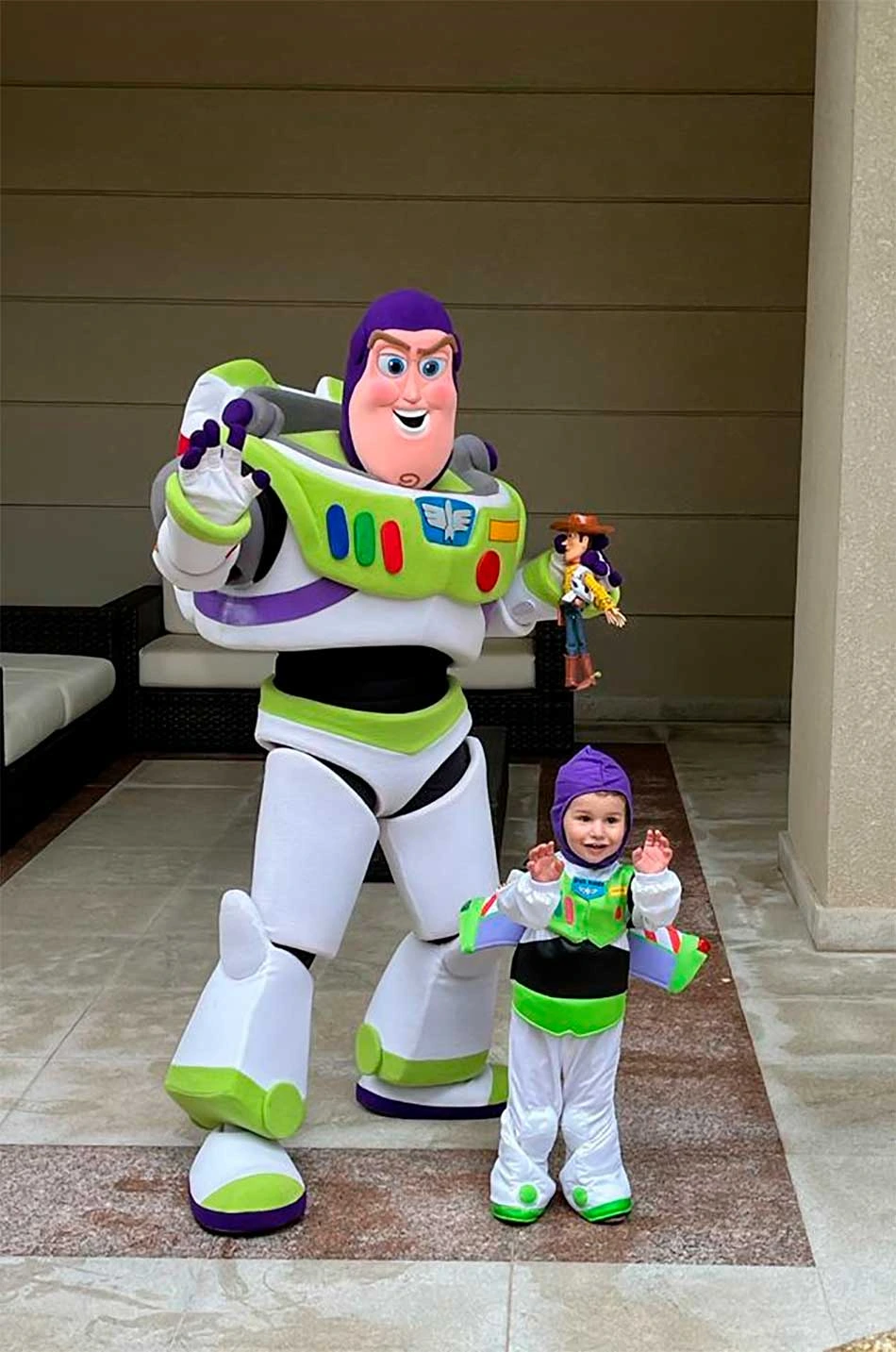 Buzz Lightyear personagem vivo 