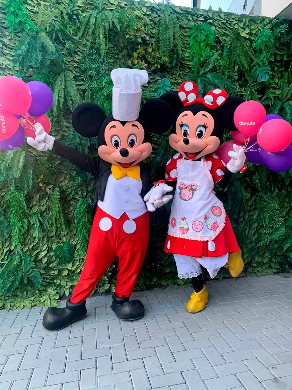 Contratar Minnie Confeiteira Personagem Vivo
