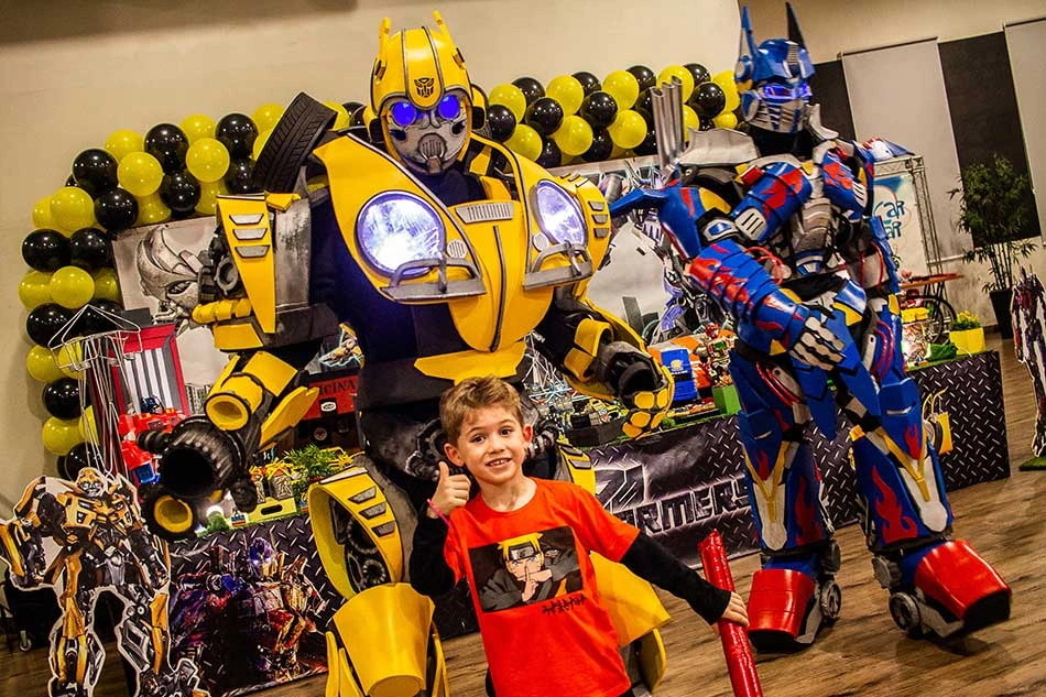 Transformers Optimus Prime personagem vivo. - Blitz Cosplay