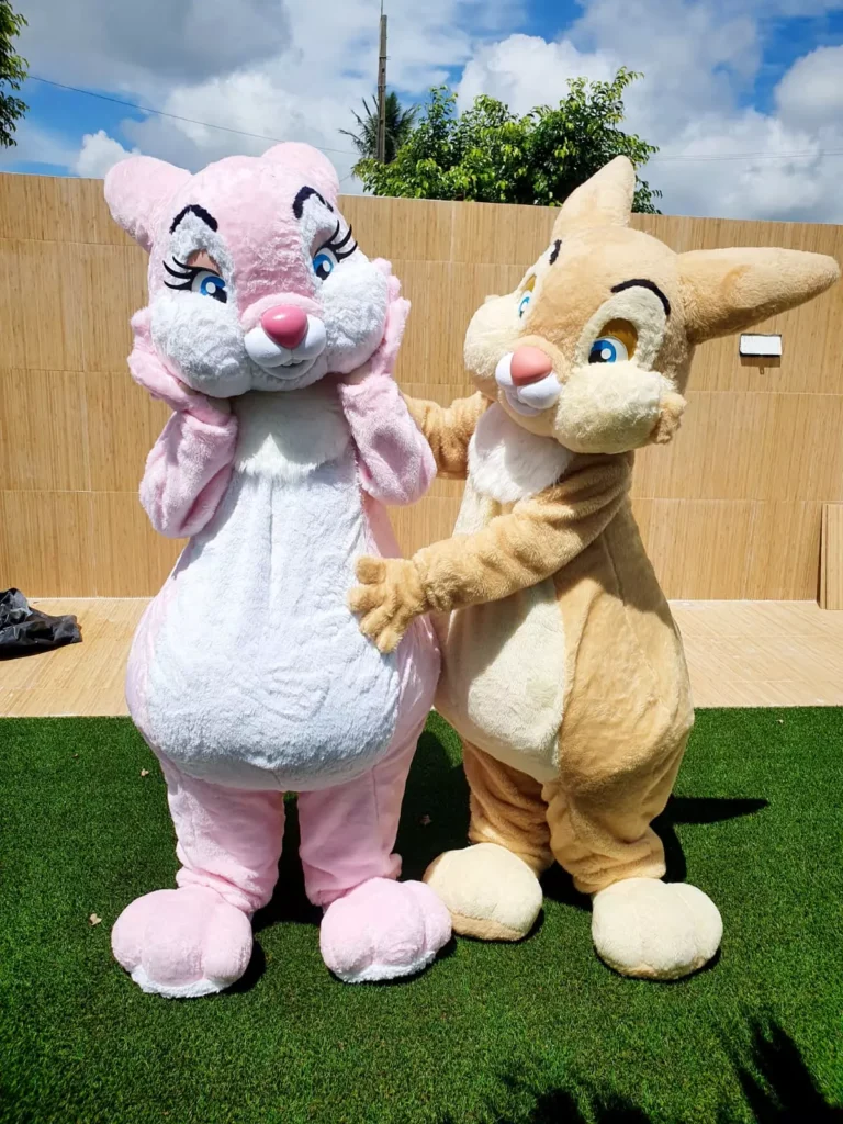 Coelhos em festa comemorativa da páscoa