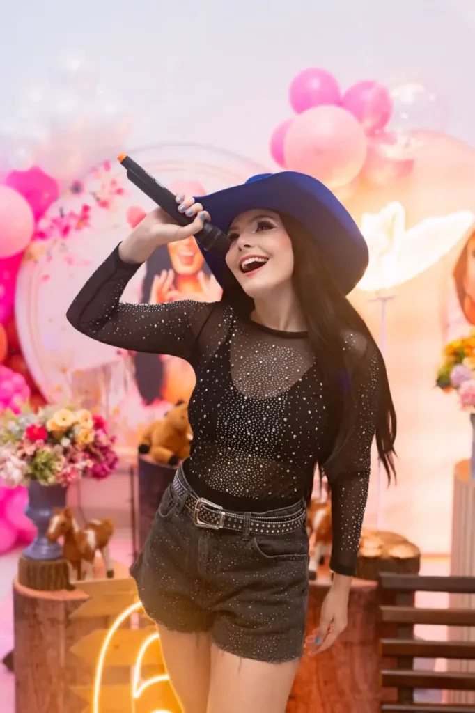 Contrate já a Ana Castela personagem vivo Contrate já a Ana Castela personagem vivo