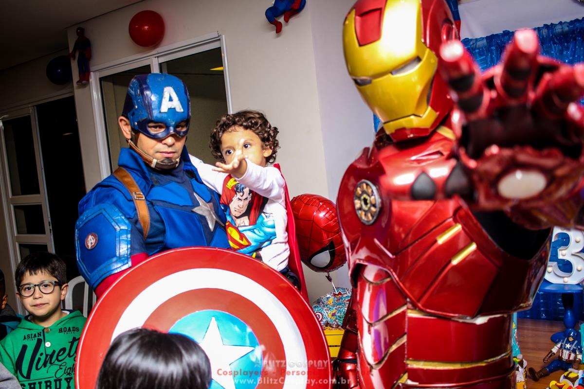 Os Vingadores personagens para festas