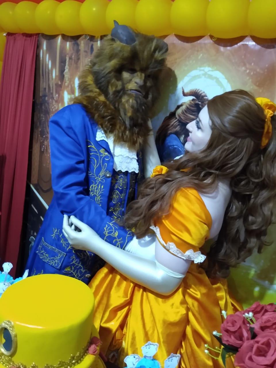 A Bela e a Fera Personagem Vivo Para Festa e Eventos.