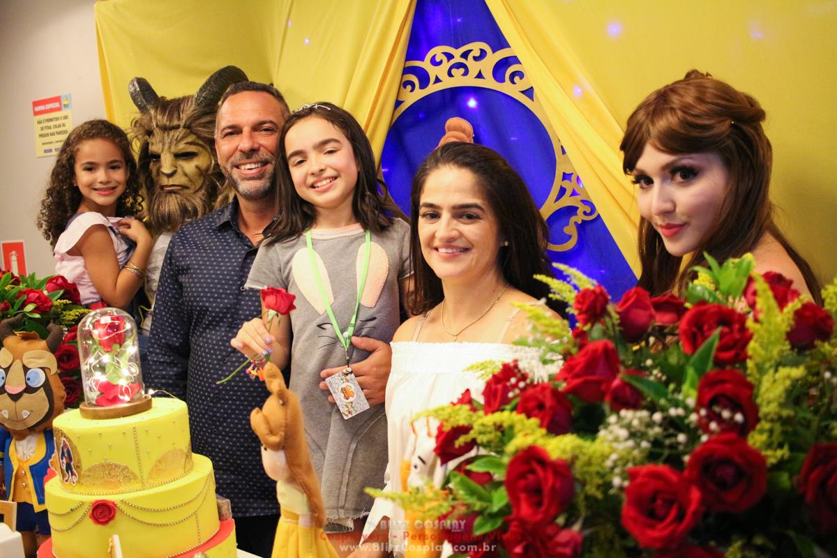 Bela e a Fera personagens vivos para festas