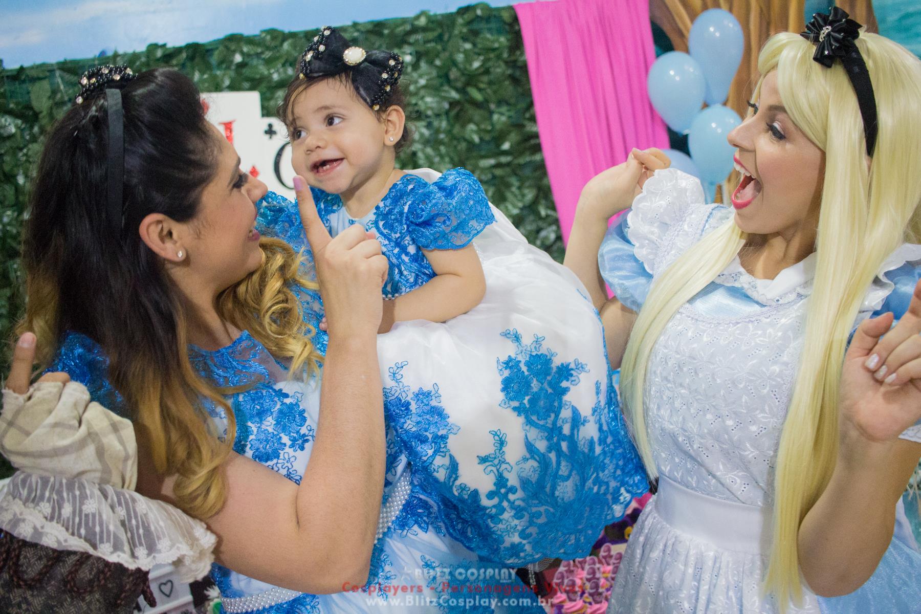 Alice personagens vivos para festas e aniversários 