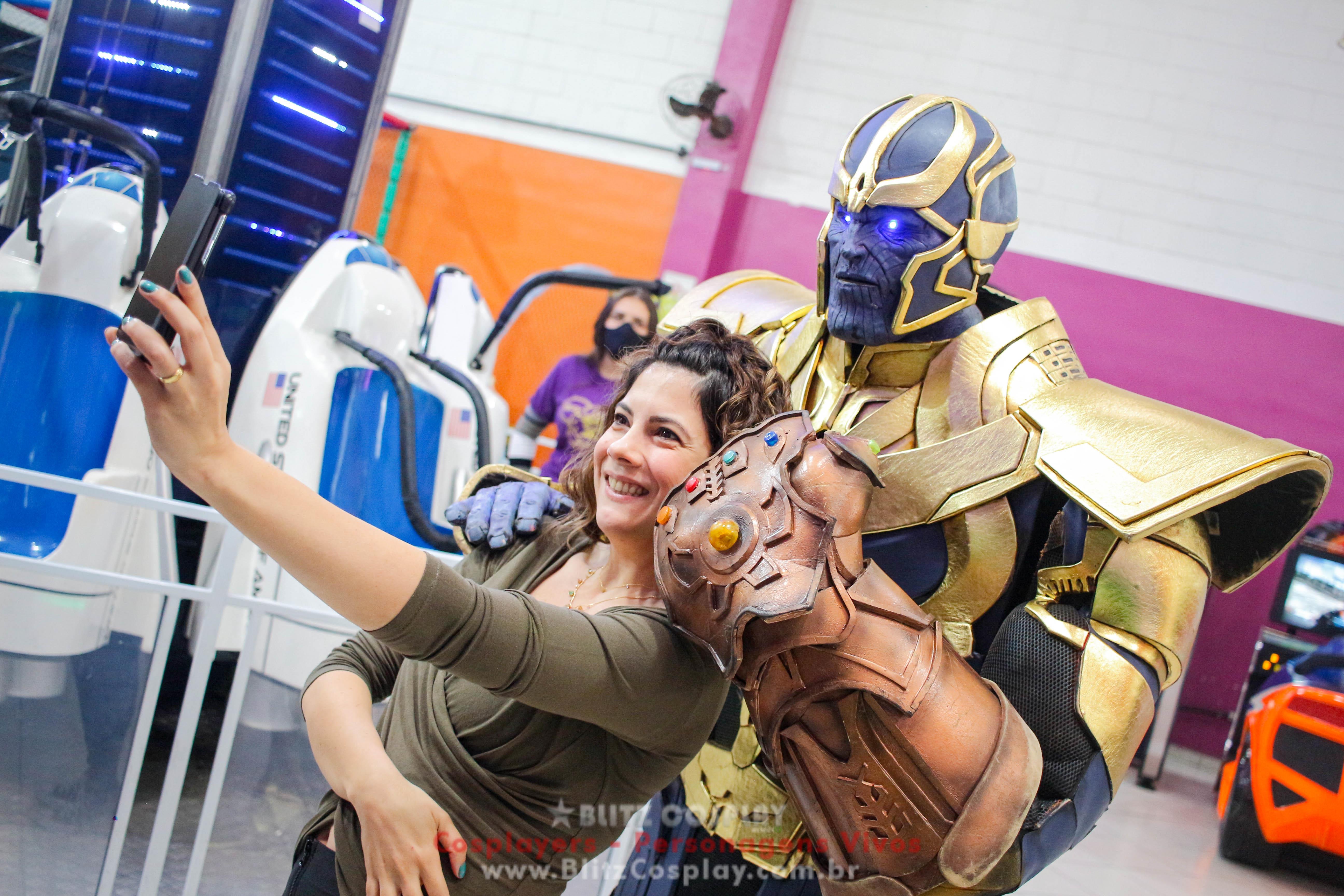 Os Vingadores e Thanos Personagem Vivo Para Festas e Eventos.