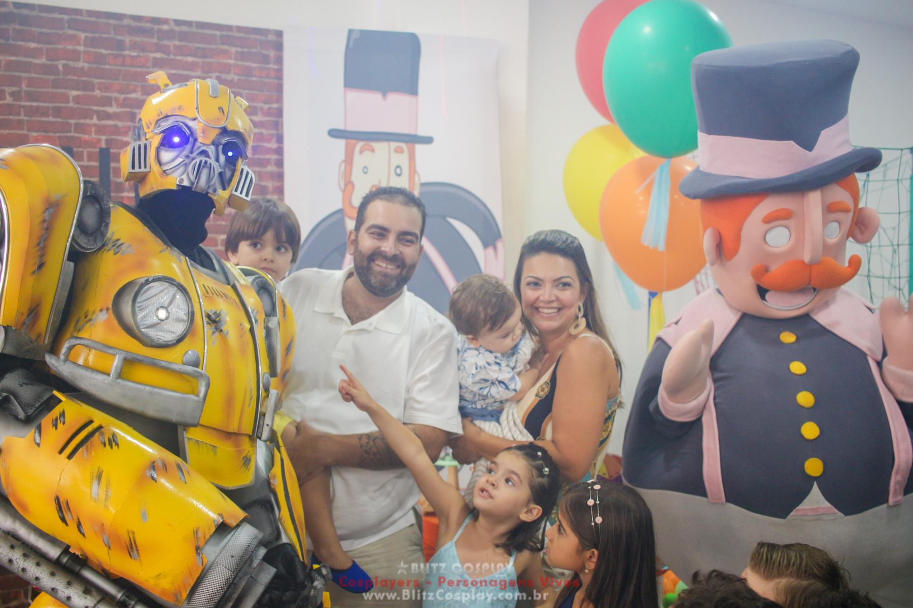 Bumblebee personagem vivo Transformers