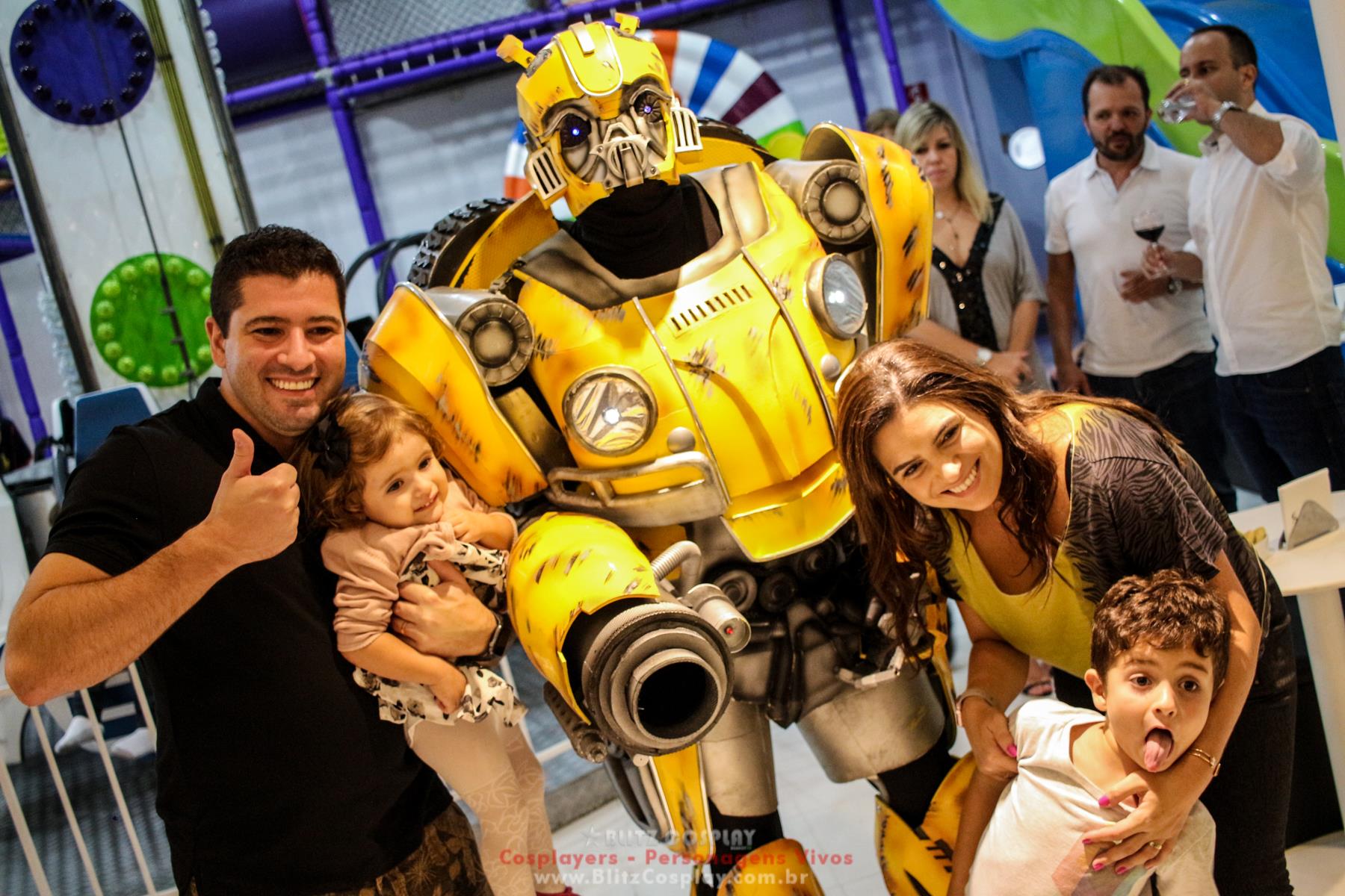 Bumblebee personagem vivo para festas