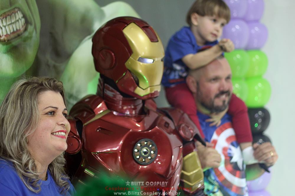 Homem de Ferro personagem vivo