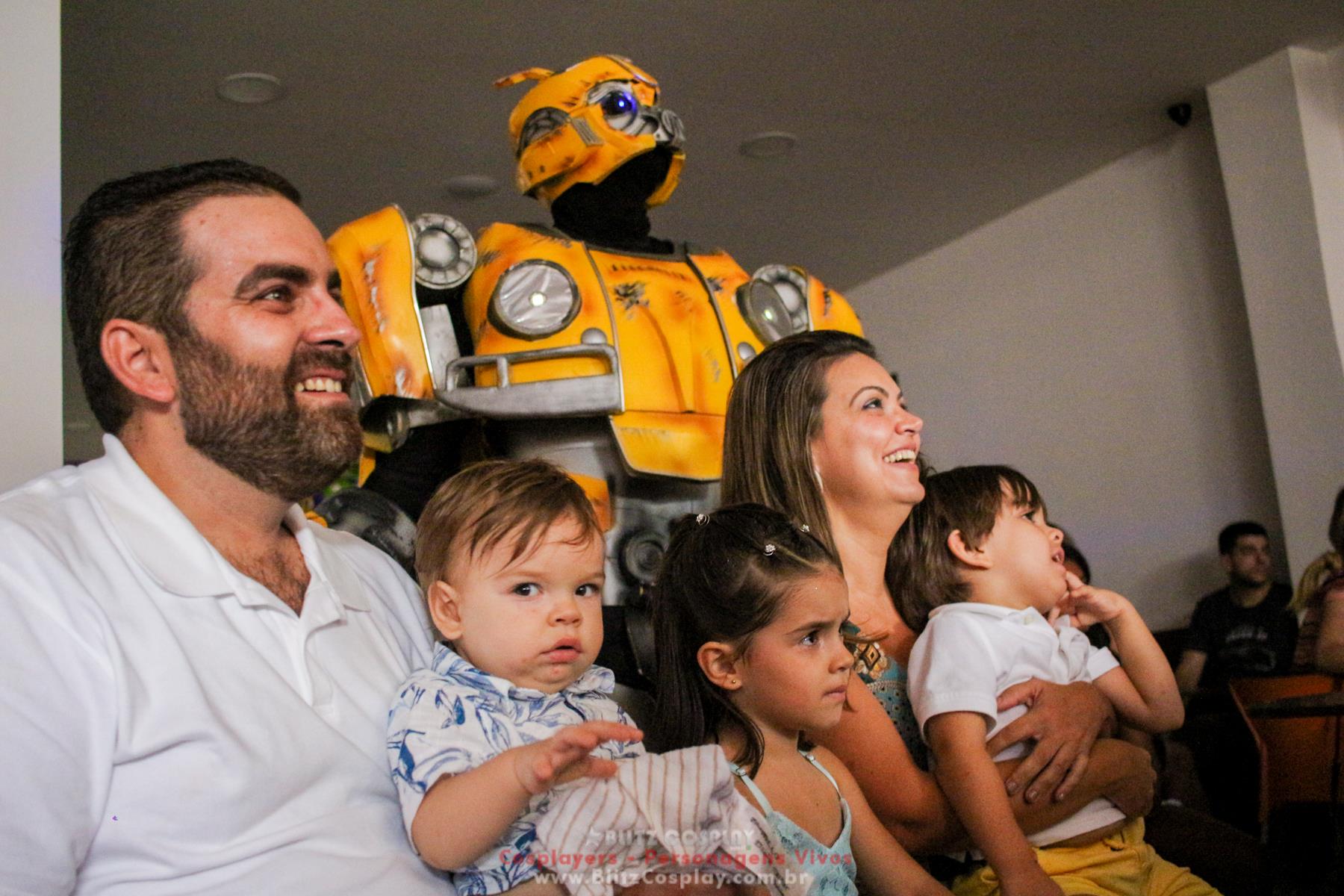 Bumblebee personagem vivo Transformers