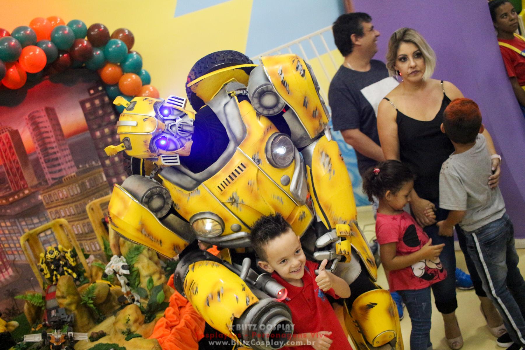 Bumblebee personagem vivo para festas