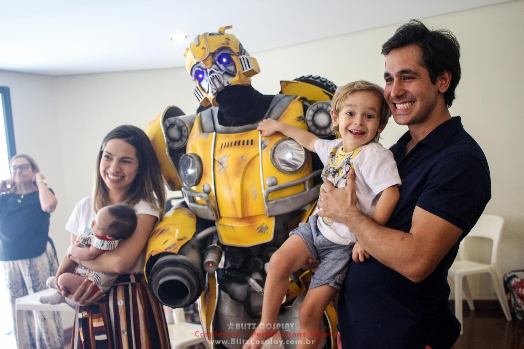 Bumblebee personagem vivo Transformers