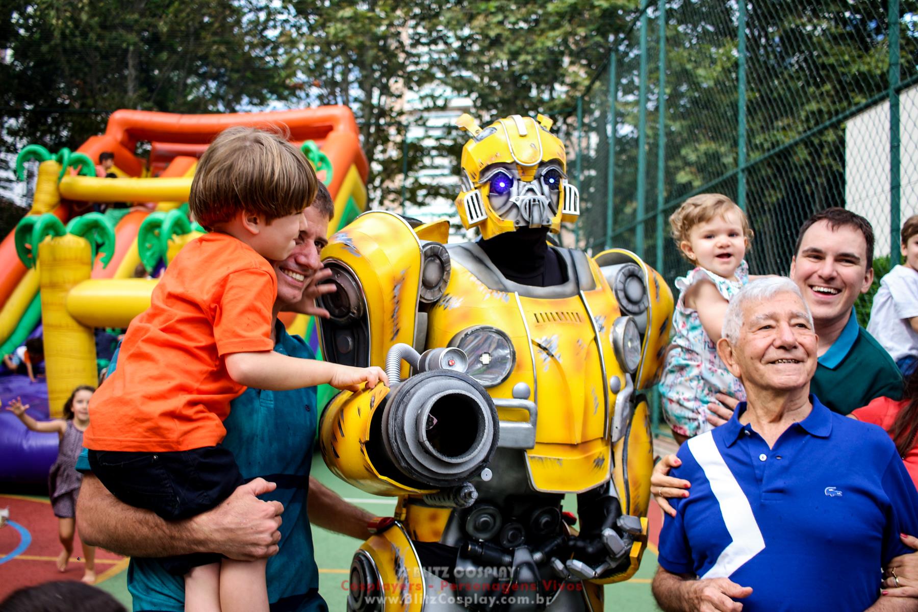 Transformers Bumblebee personagens vivos