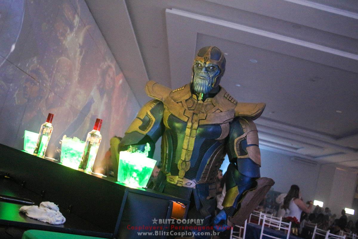 Thanos e Hulk Personagens Vivos Para Festas.