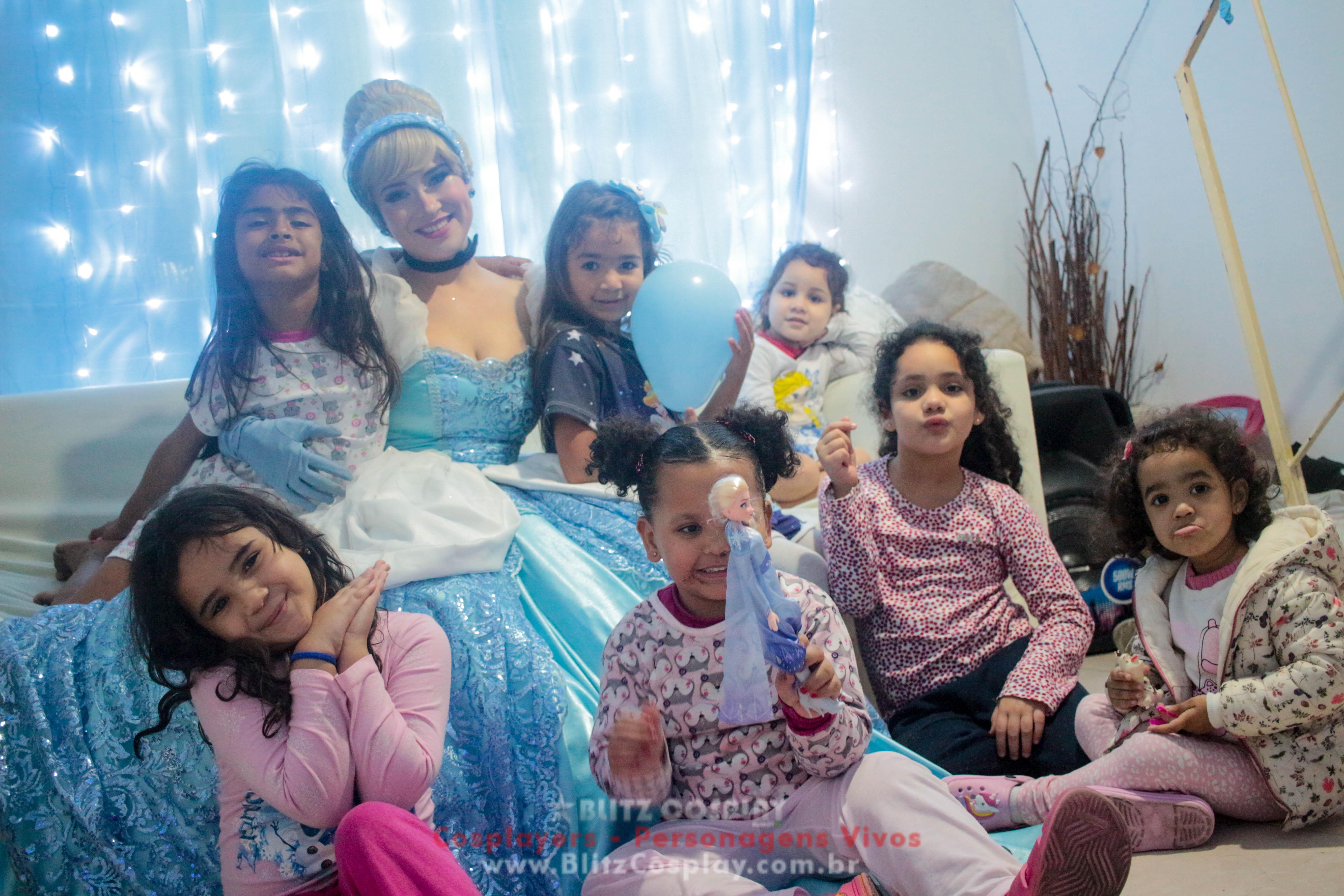 Cinderela Personagem Vivo Para Festa e Eventos.