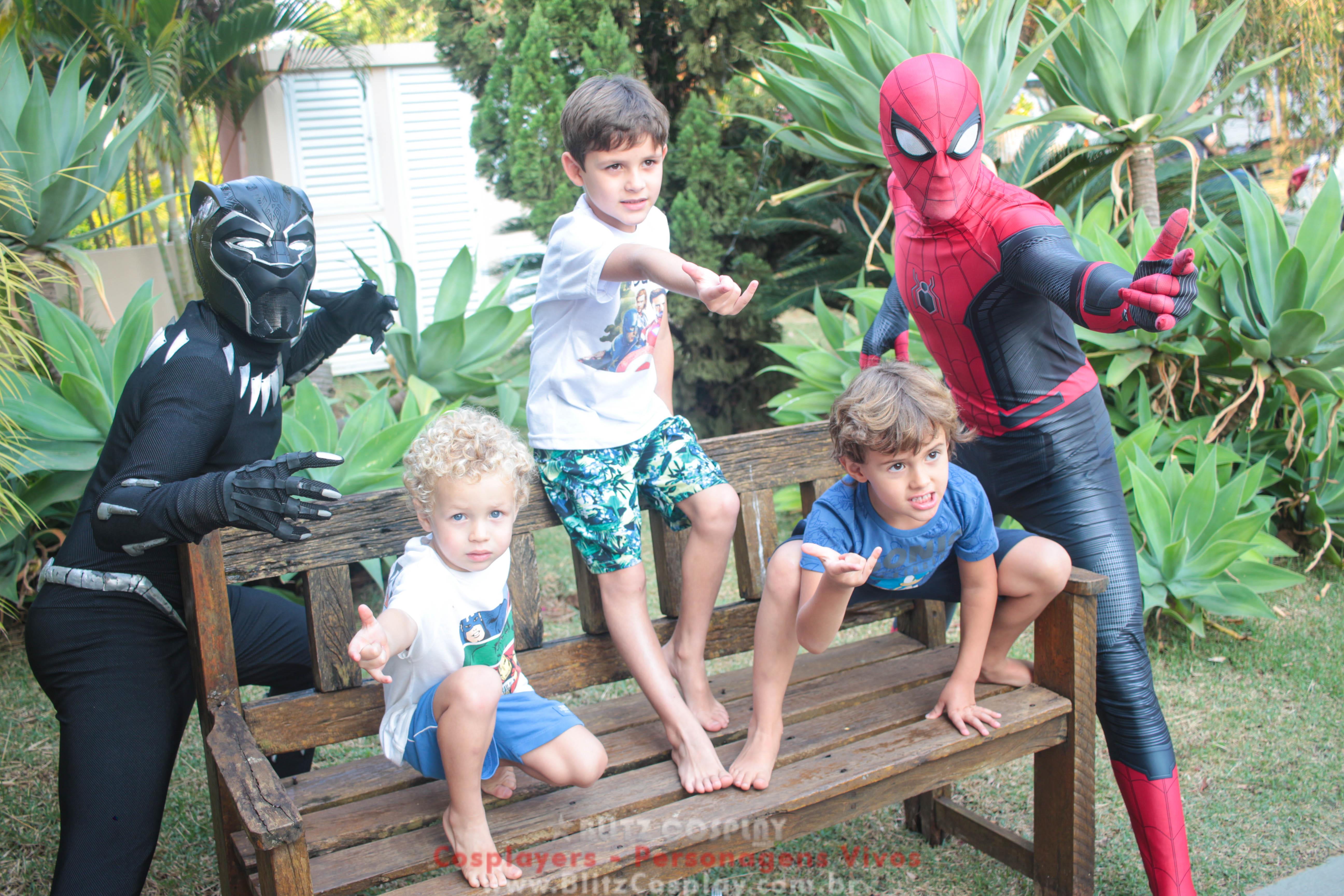 Homem A. e Pantera N. Personagem Vivo Para Festas e Eventos.