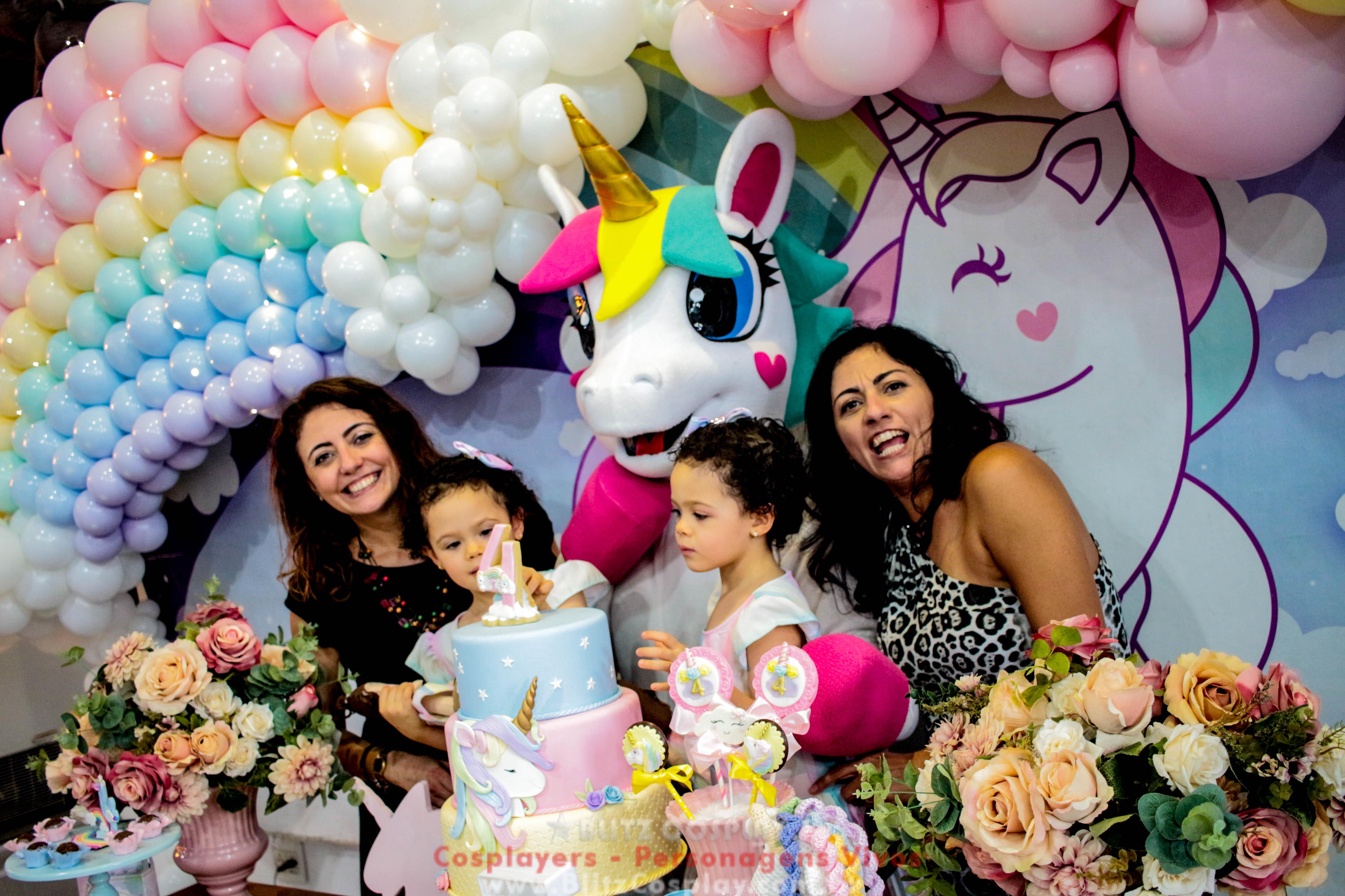 Unicórnio Personagens Vivos Para Festas e Eventos.