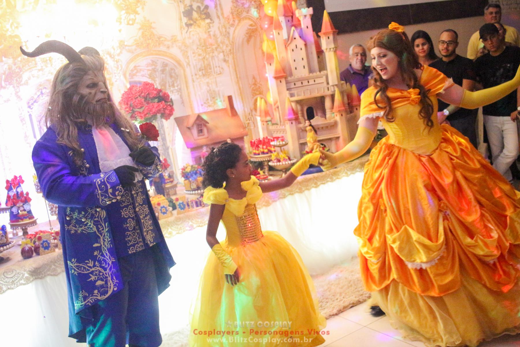 A bela e a Fera Personagens vivos festas