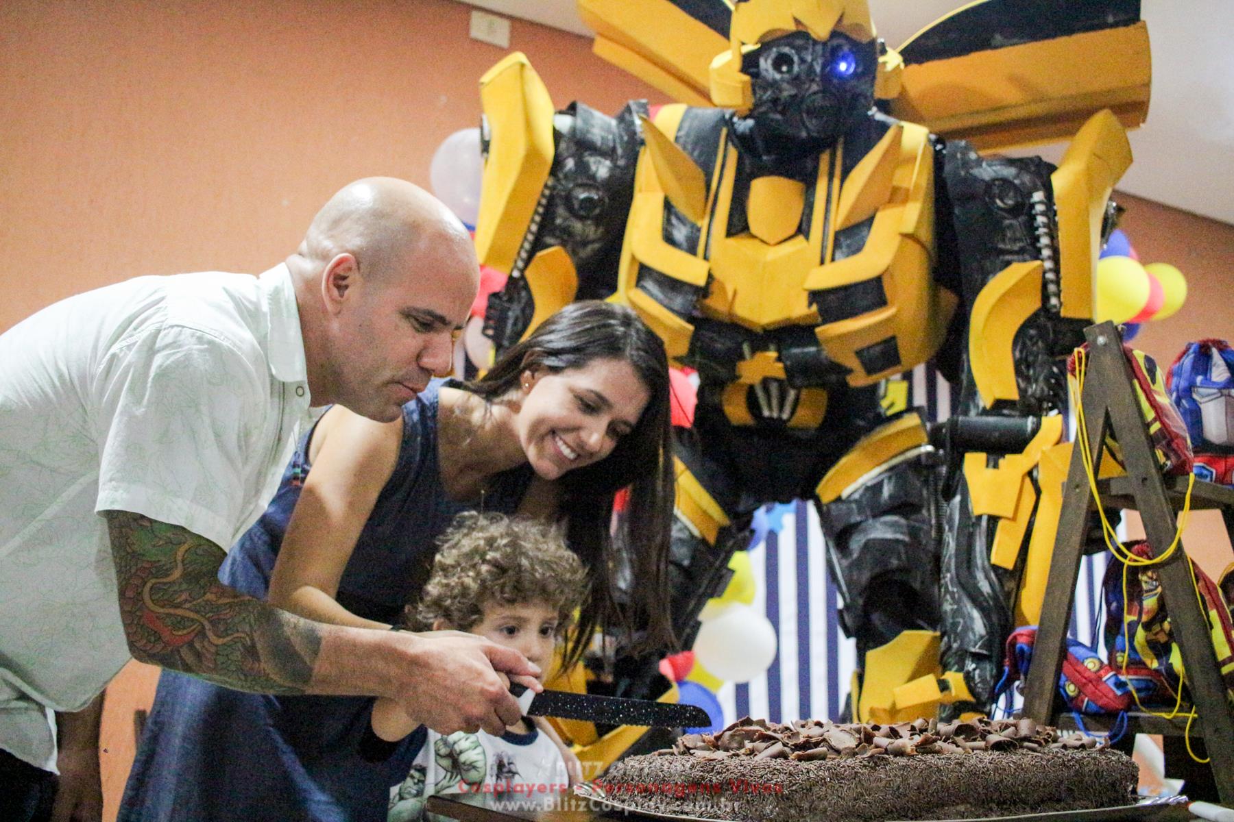 Personagem vivo Bumblebee para festas