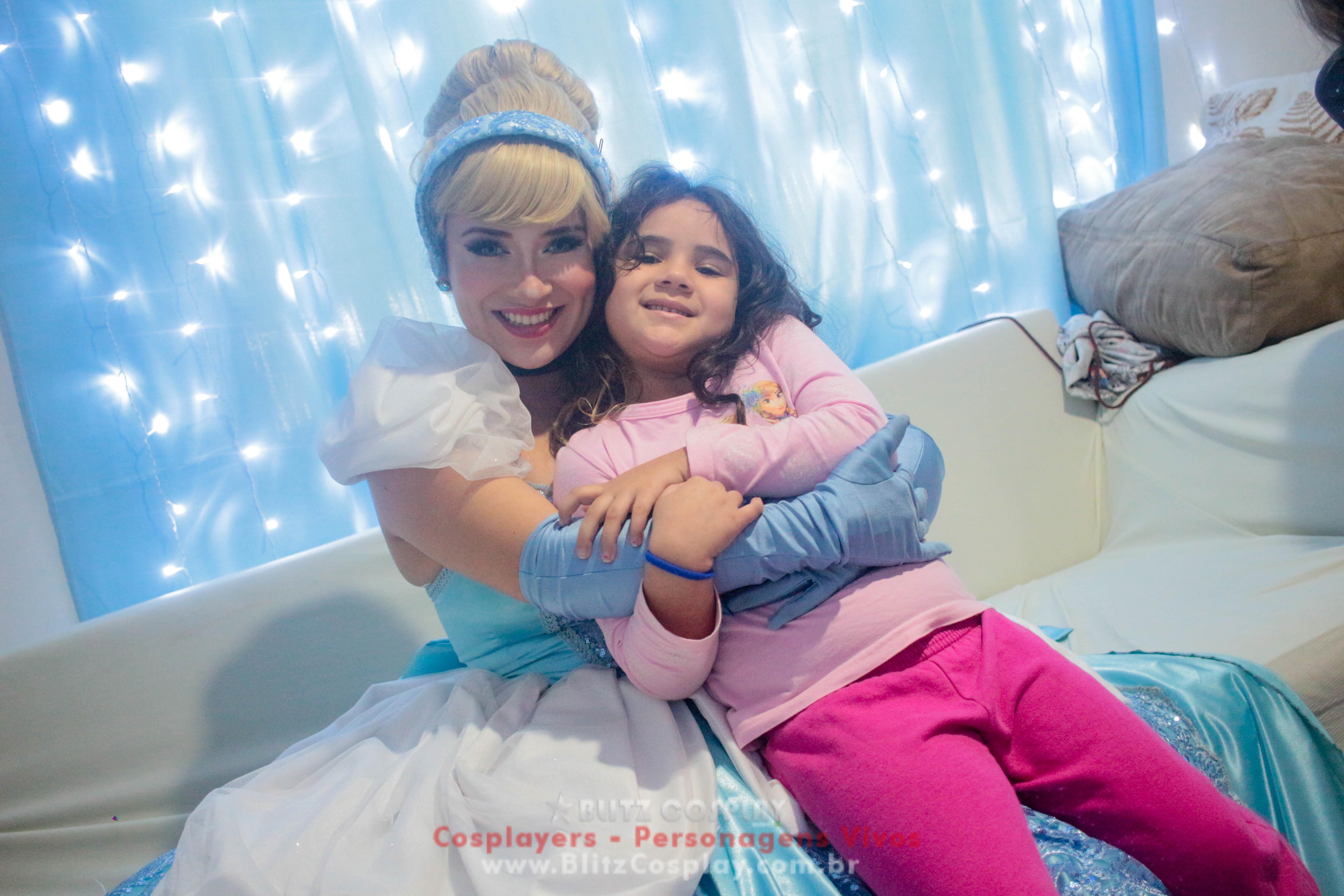 Cinderela Personagem Vivo Para Festa e Eventos.