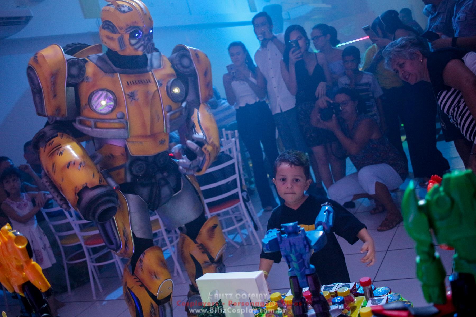 Bumblebee personagem vivo festas