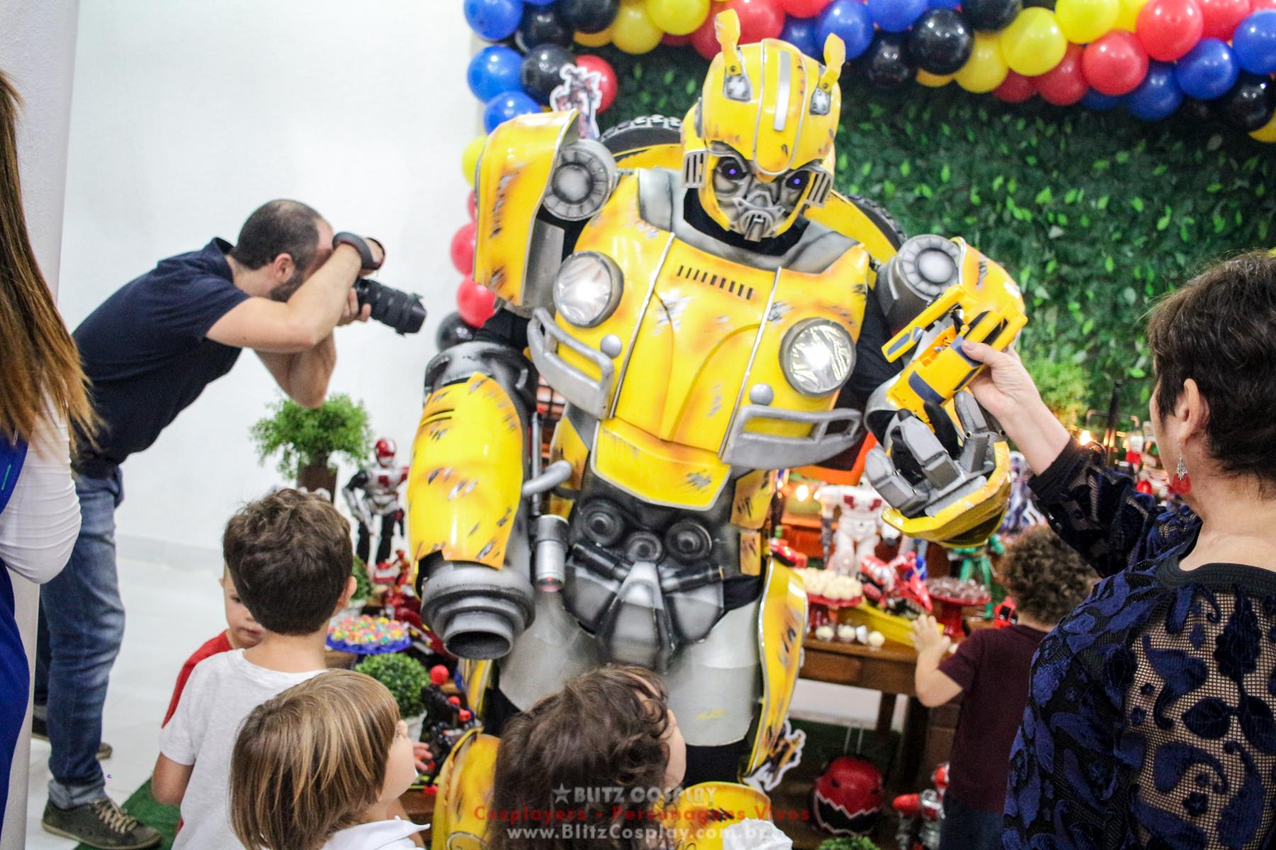 Bumblebee personagem vivo para festas