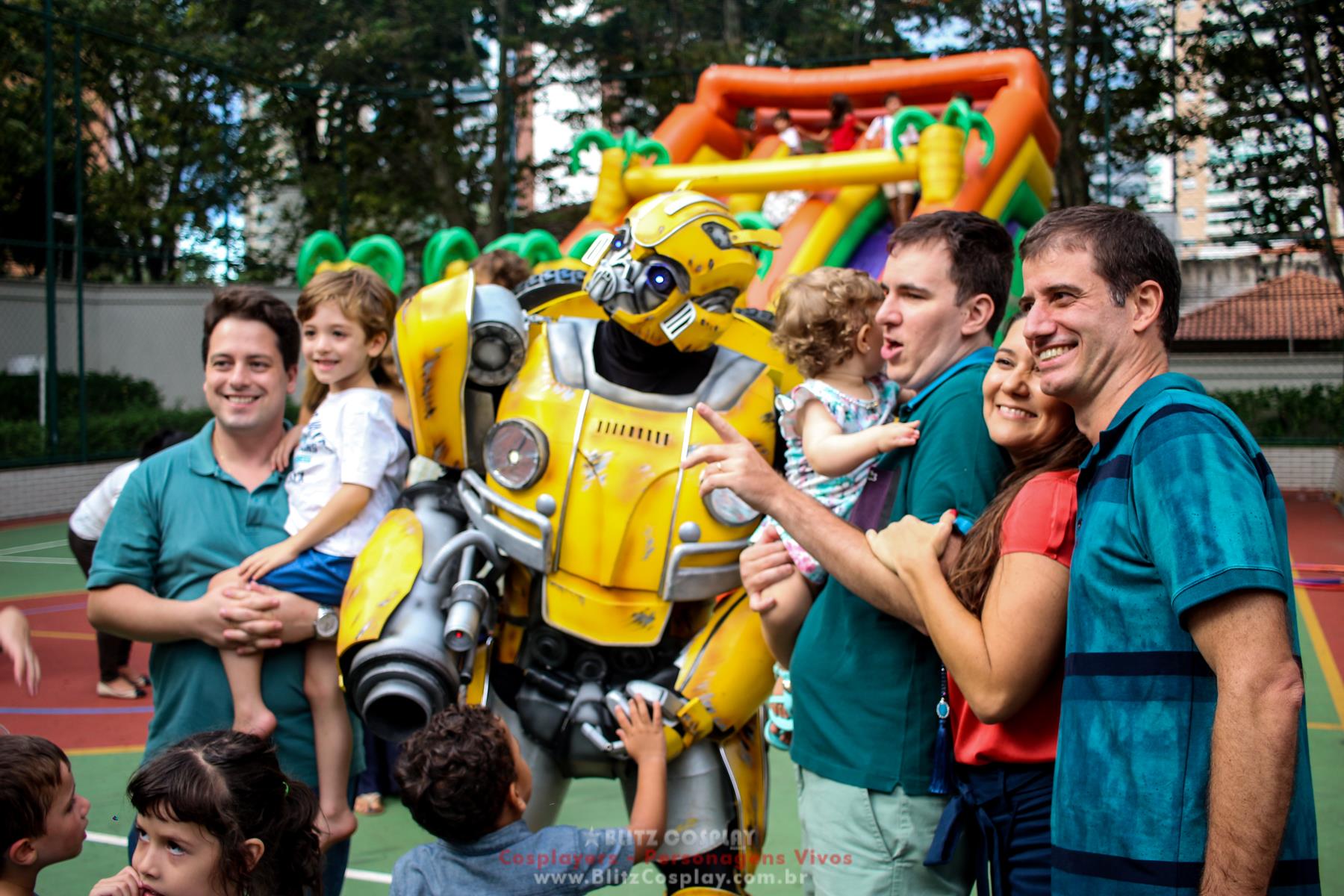 Transformers Bumblebee personagens vivos