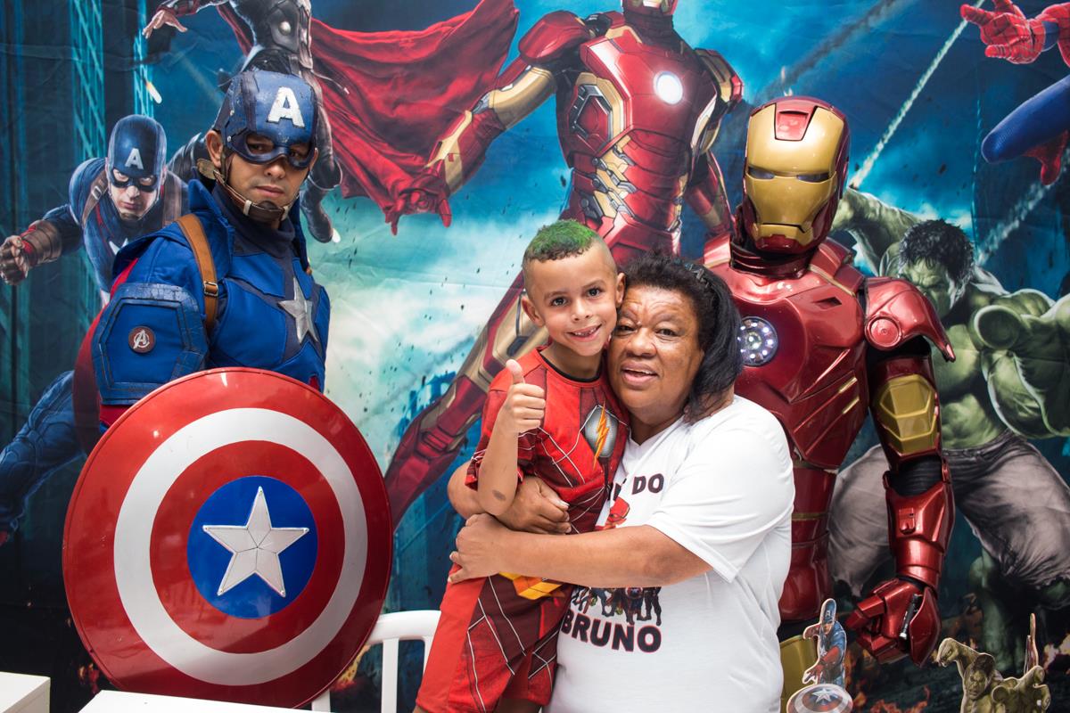 Personagem vivo Os Vingadores