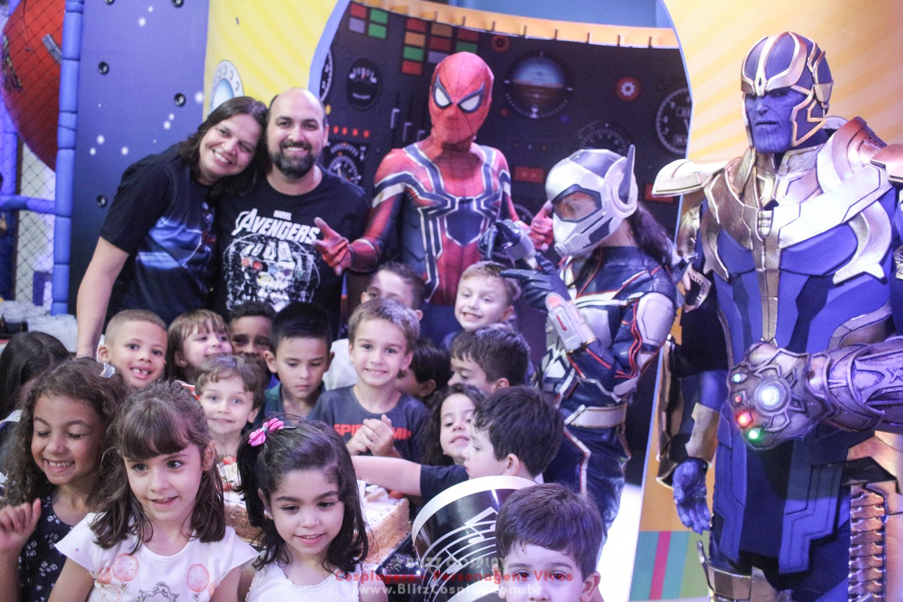 Thanos Personagem vivo para festa e eventos