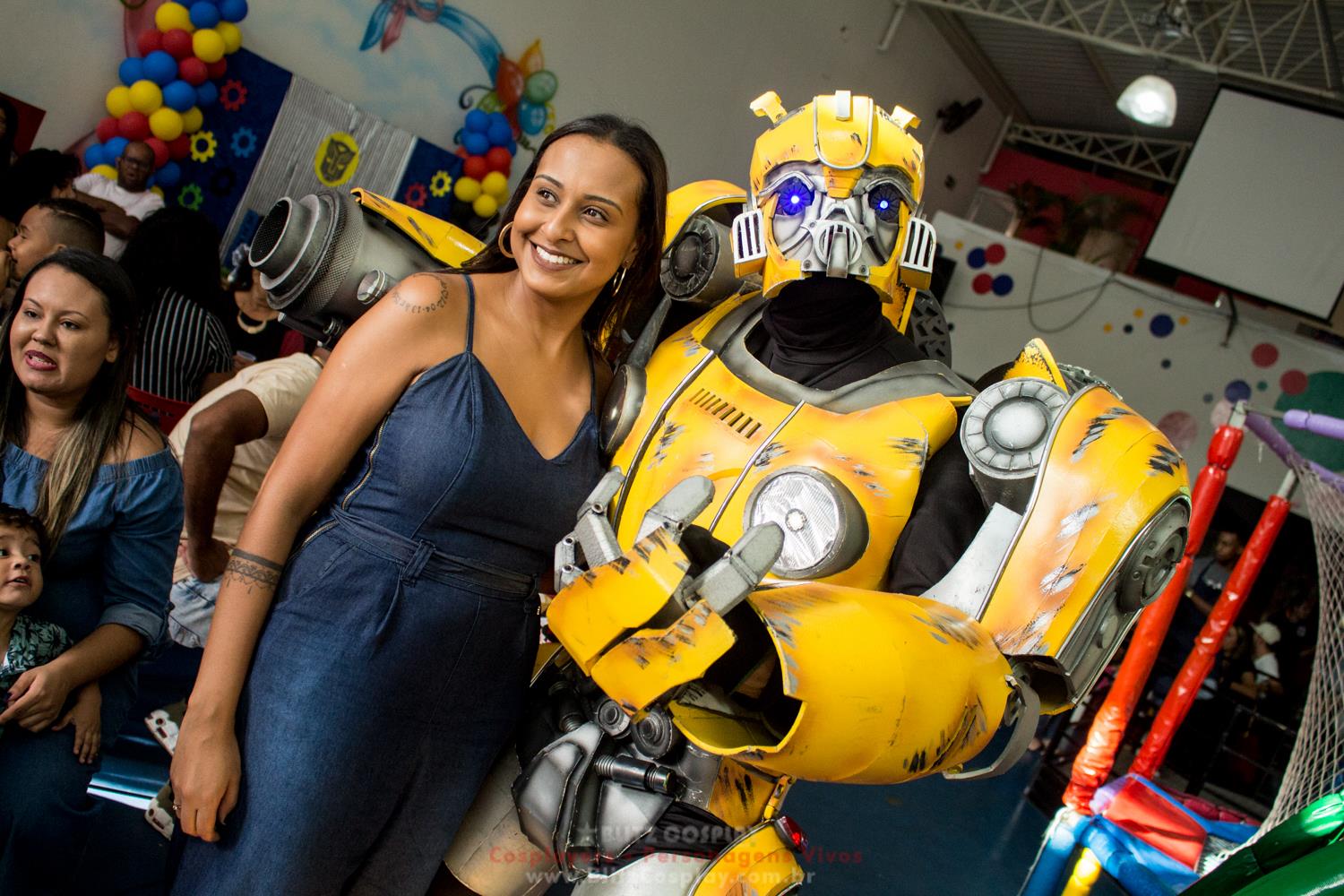 Bumblebee Personagem Vivo Para Festas.