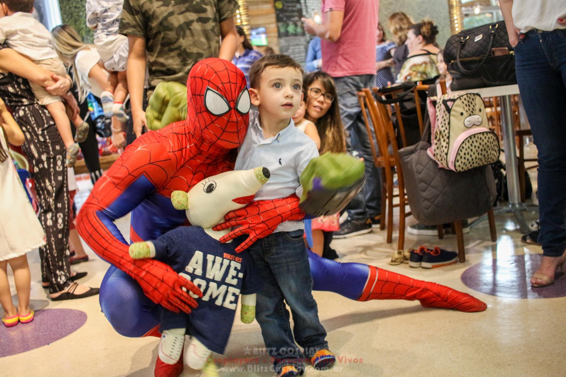 Os Vingadores Personagem Vivo Para Festas.