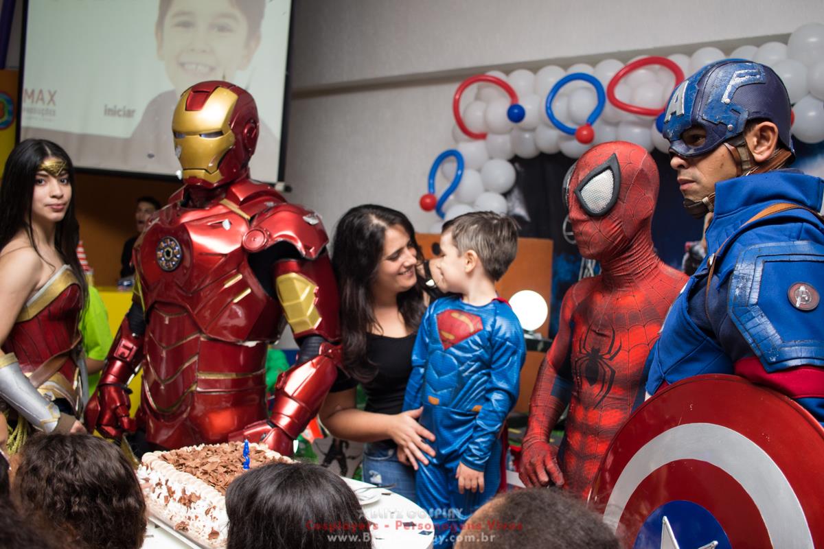 Os Vingadores Personagens vivos