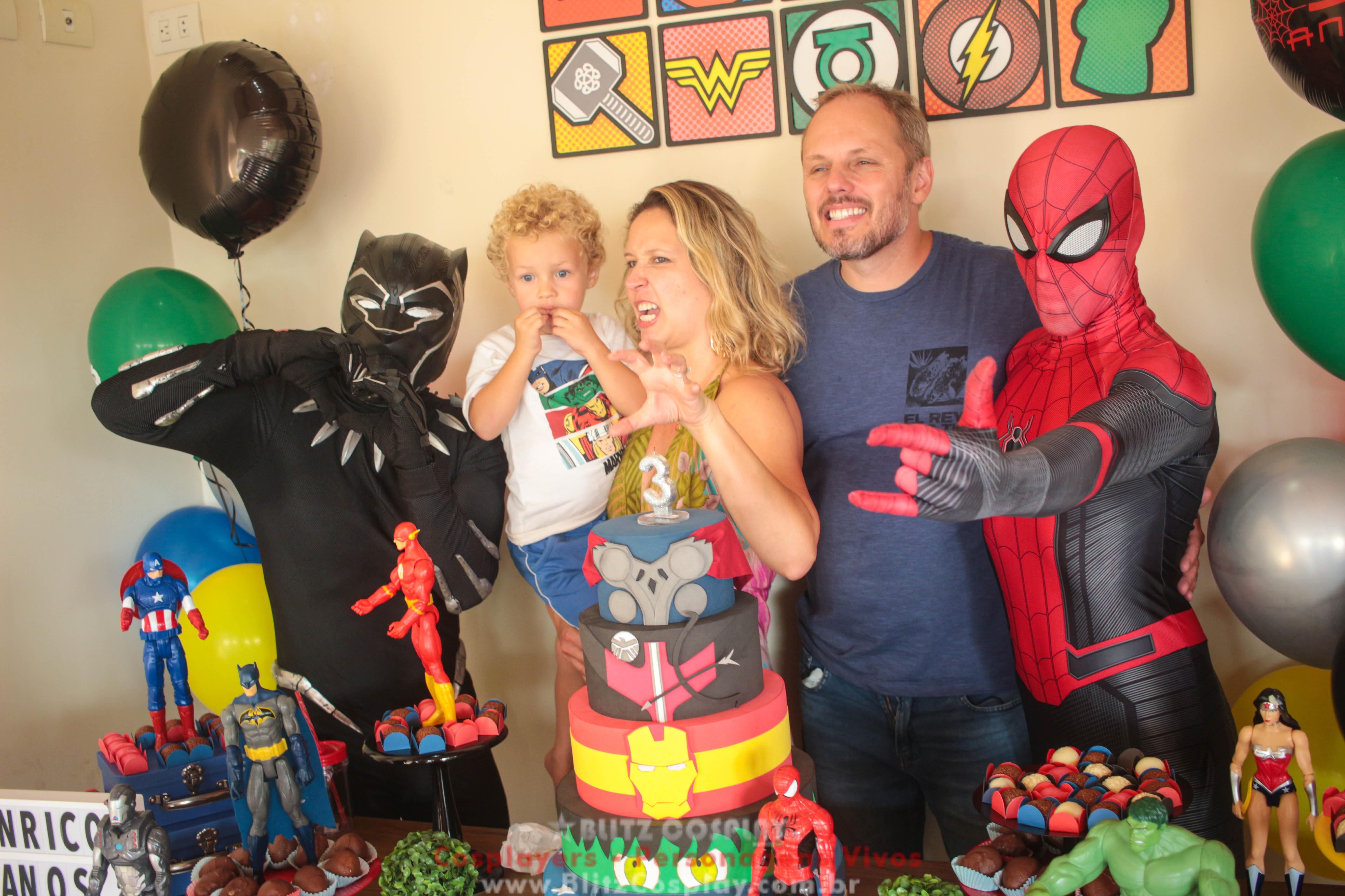 Homem A. e Pantera N. Personagem Vivo Para Festas e Eventos.