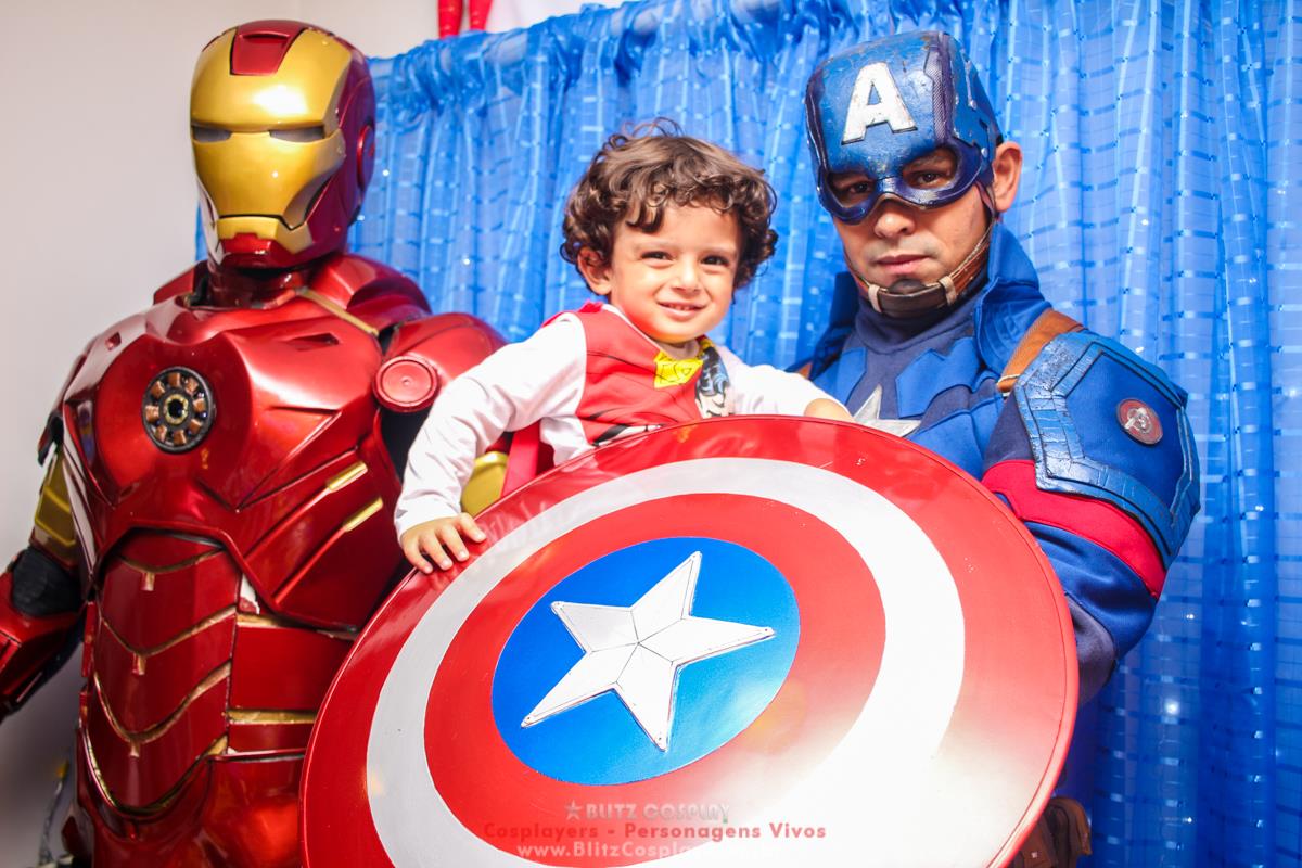 Os Vingadores personagens para festas