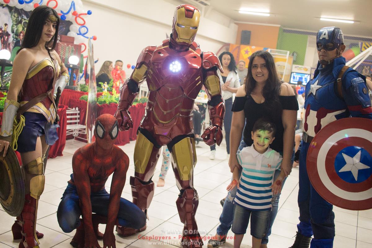 Os Vingadores Personagens vivos