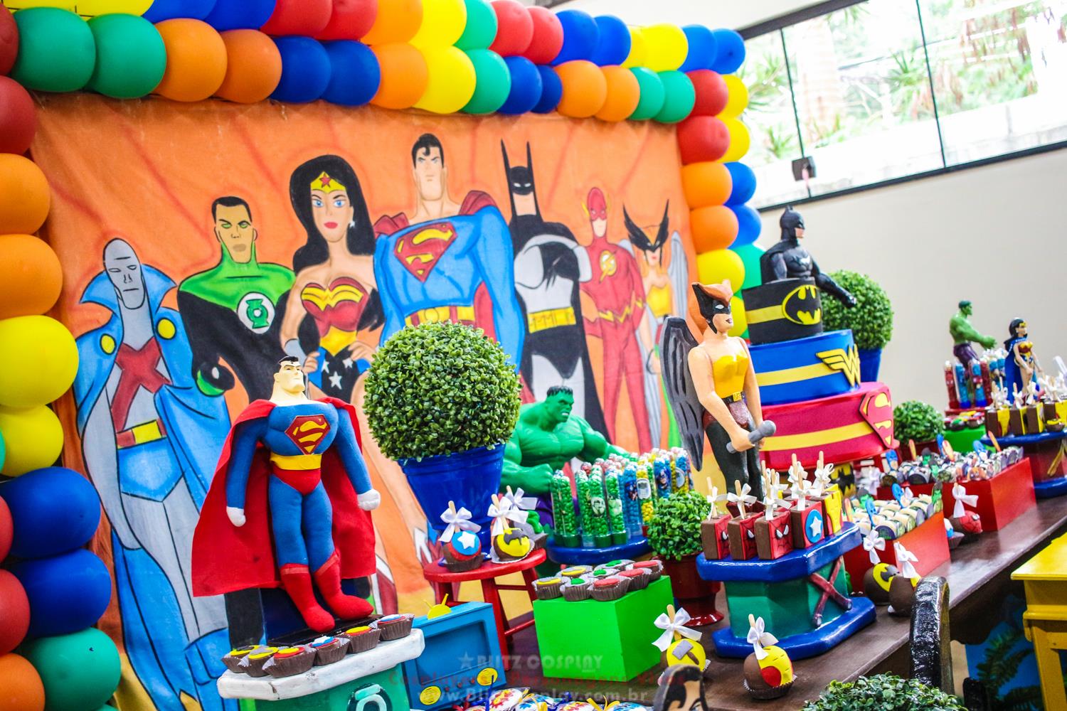 Os Vingadores Personagem Vivo