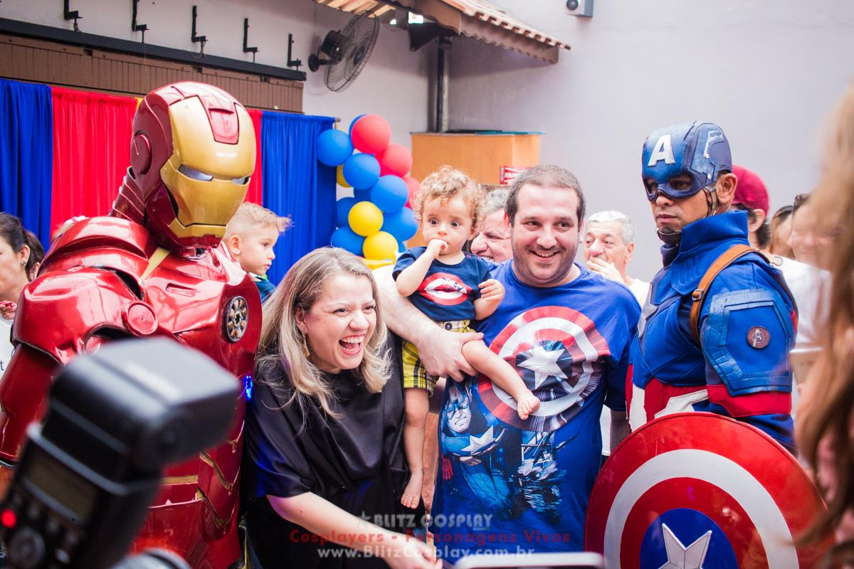 Personagem vivo Os Vingadores