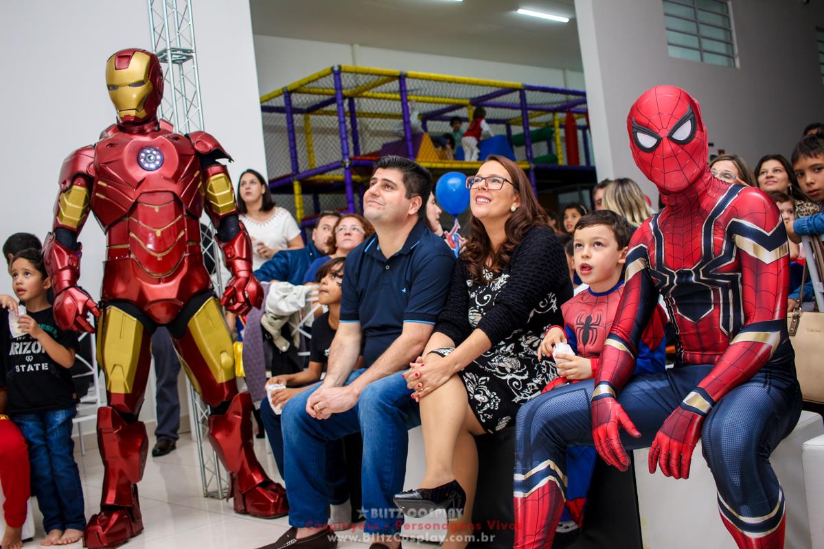 Personagem vivo Os Vingadores para festas