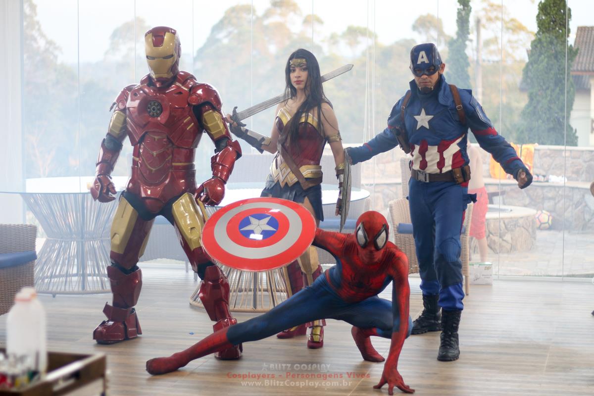 Mulher Maravilha personagem vivo