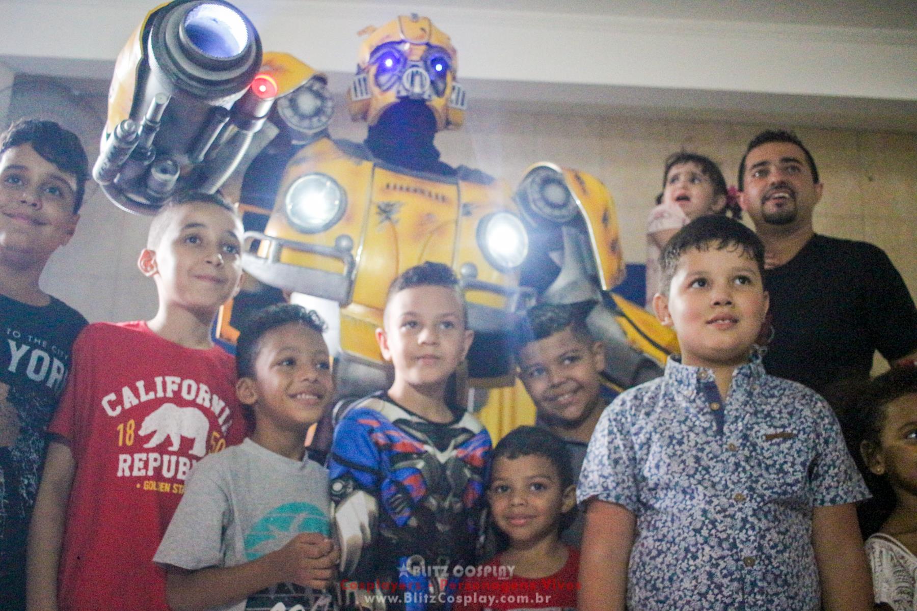 Transformers personagem vivo Bumblebee