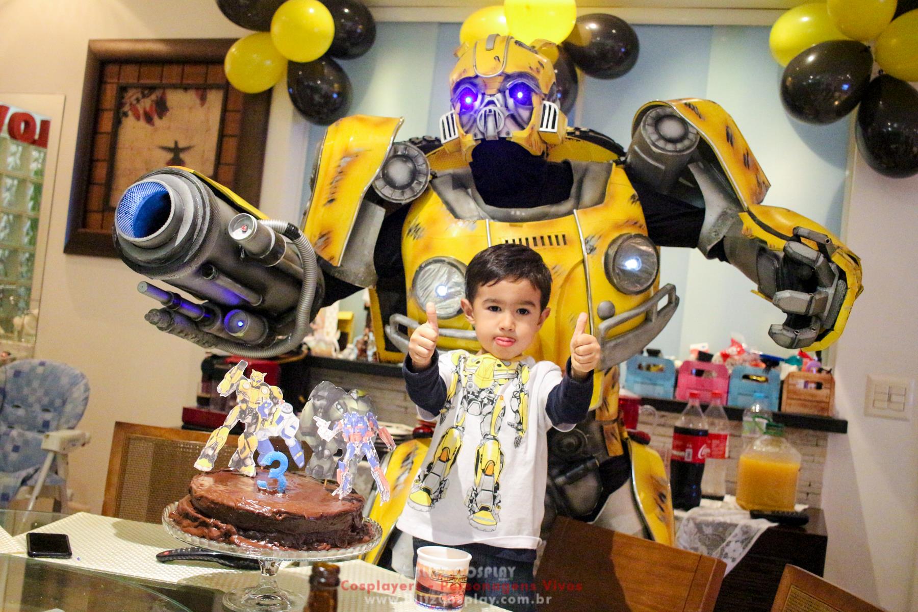 Personagem vivo Bumblebee para festas
