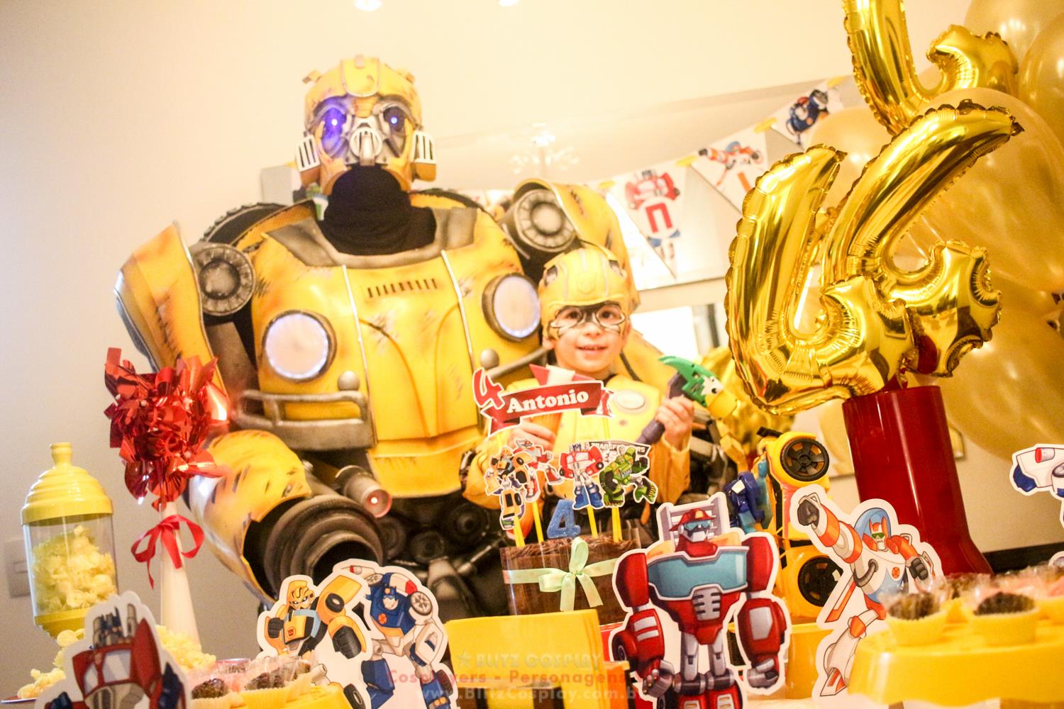 Bumblebee Personagem Vivo Para Festas.