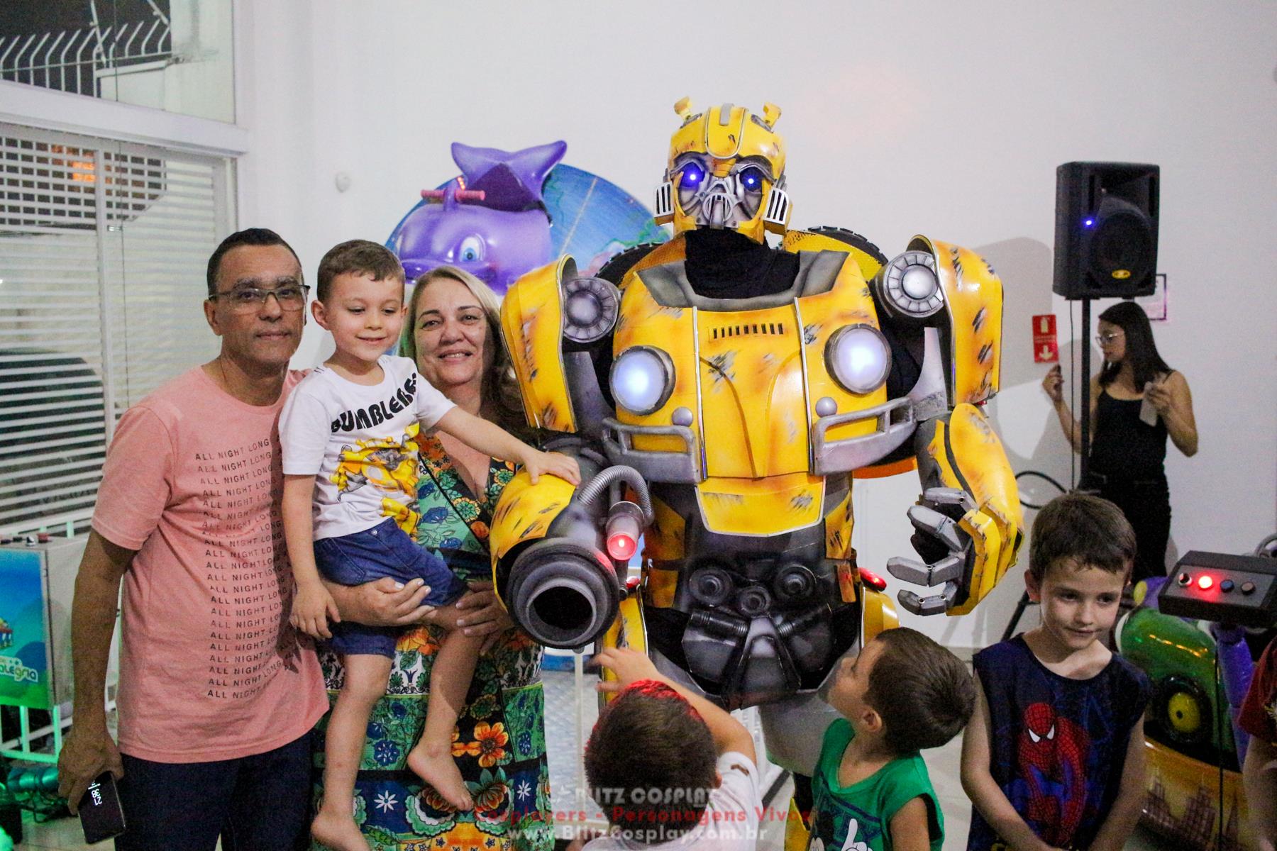 Bumblebee personagem vivo para festas