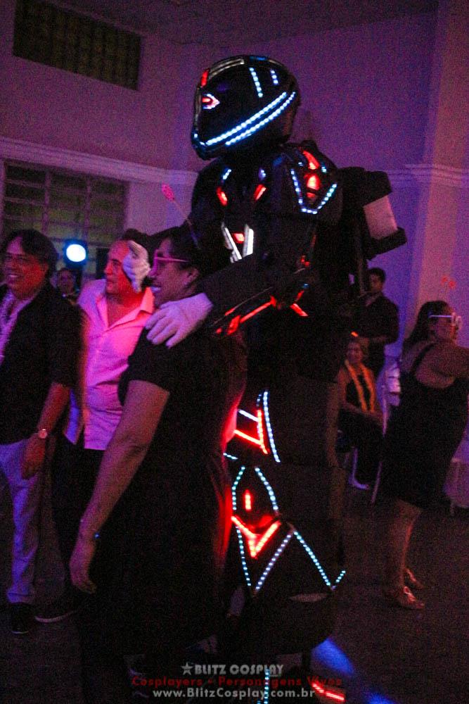 Robô de Led Personagem Vivo 