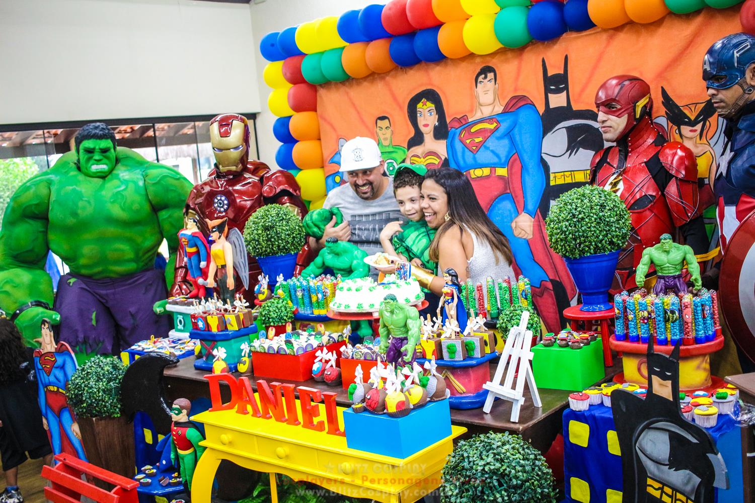 Os Vingadores Personagem Vivo